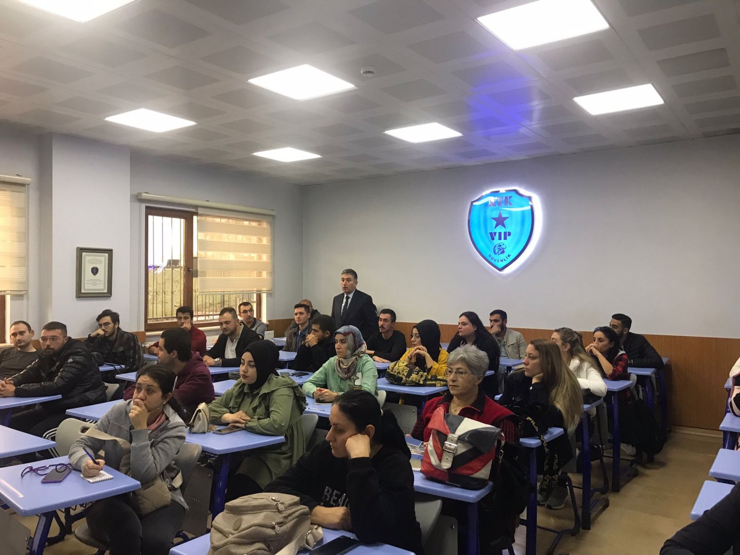 Kimlik kartımı ne zaman yenilemeliyim?